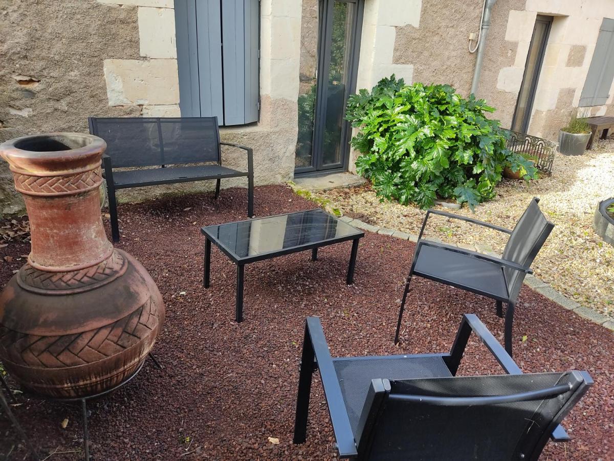 Au Jardin De La Marquetterie Cigogne